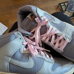 Nike Men's Dunk High top - Light Gray and Soft Pink